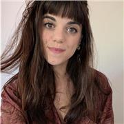 Insegno materie umanistiche: lettere, latino, storia e altro a ragazze e ragazzi della scuola secondaria di primo e secondo grado